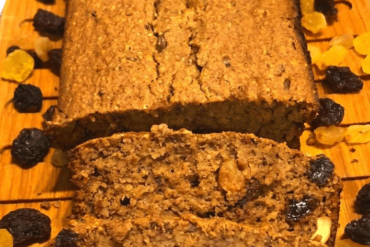 Biscoito de batata doce com chia e casca de cebola