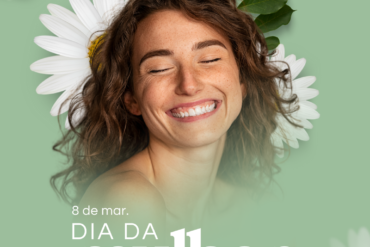 Bolo de banana com uva passa e aveia